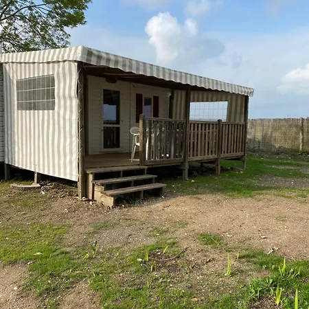 Kemp Mobil Avec Spacieuse Terrasse A Proche De Royan Meschers-sur-Gironde