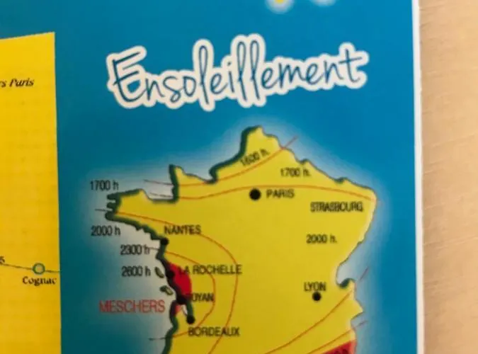 Mobil Avec Spacieuse Terrasse A Proche De Royan *